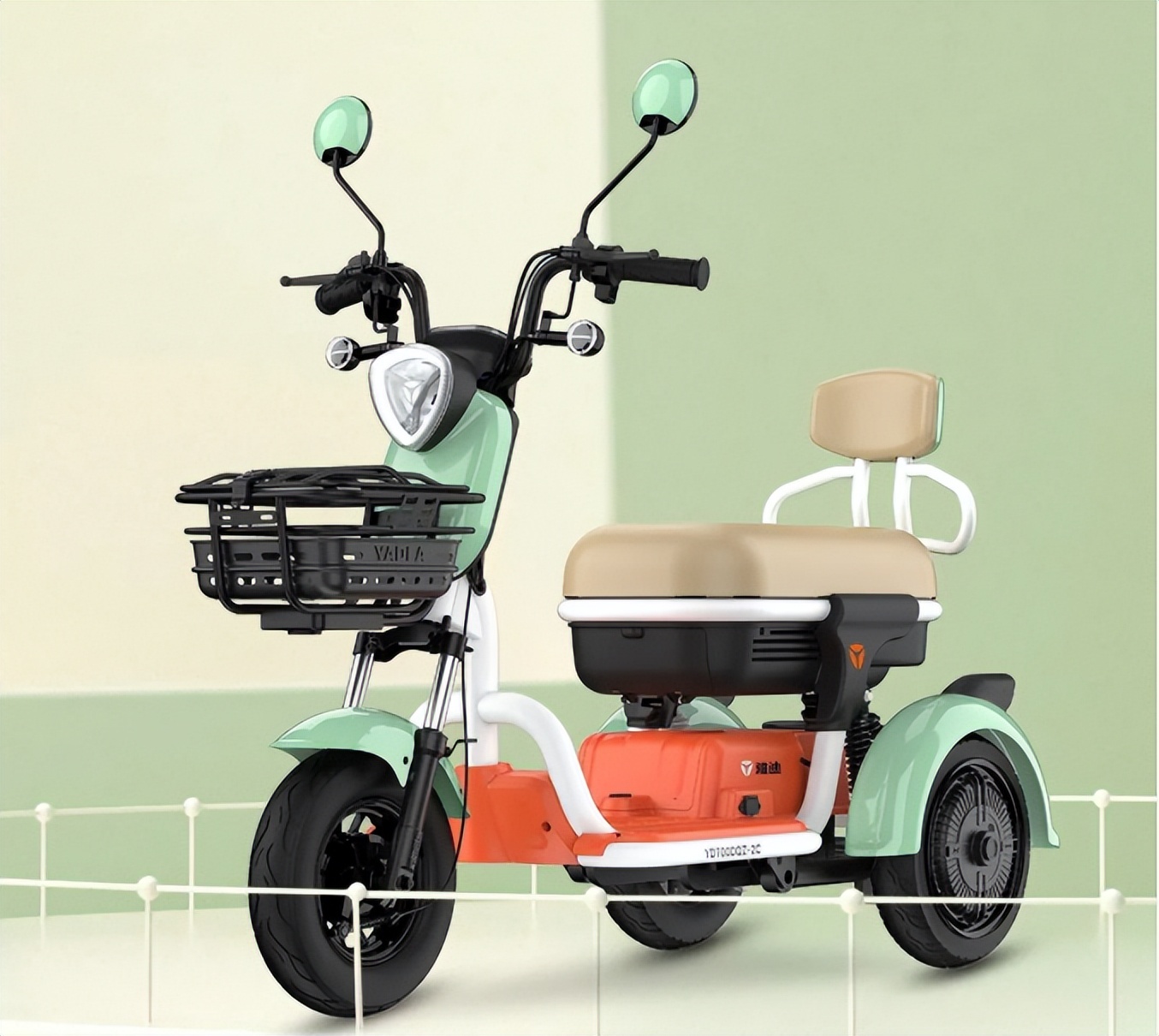 金彭,雅迪,爱玛新上市的3款小三轮车,接娃代步,适合老年人用