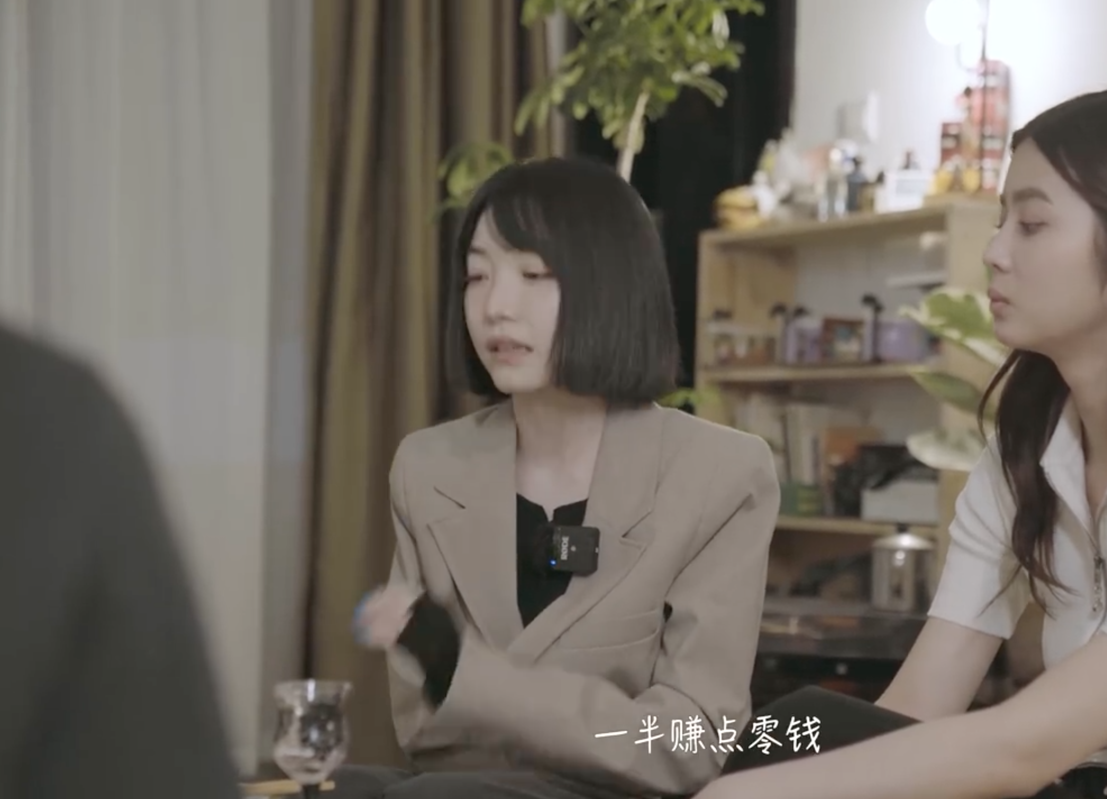 国内偶像练习生真实生存现状曝光！上官喜爱9个月无收入，欠79万