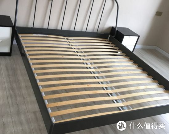 2022实木家具选购攻略指南！4大升级趋势详解！松木榉木哪种好？