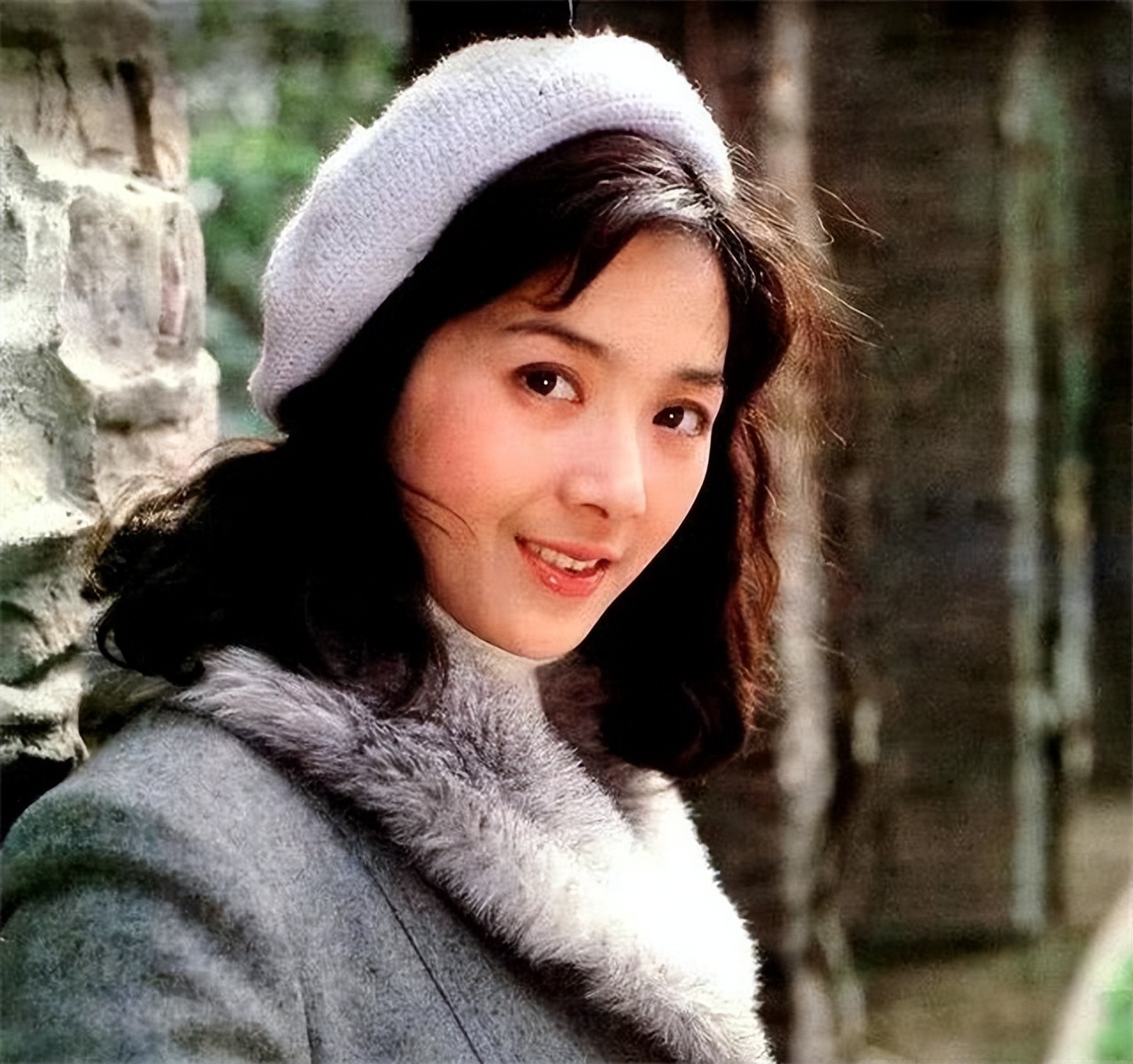 80年代著名女星龚雪，因“流氓案”远走美国，如今过得怎么样了