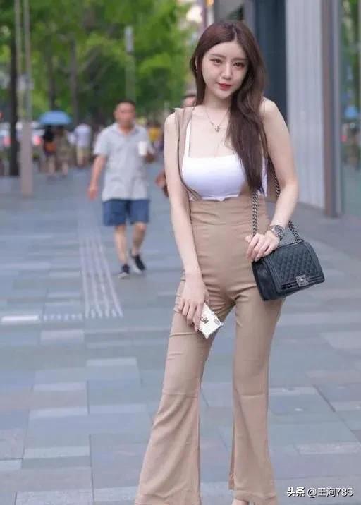 披肩长发的美女最好看