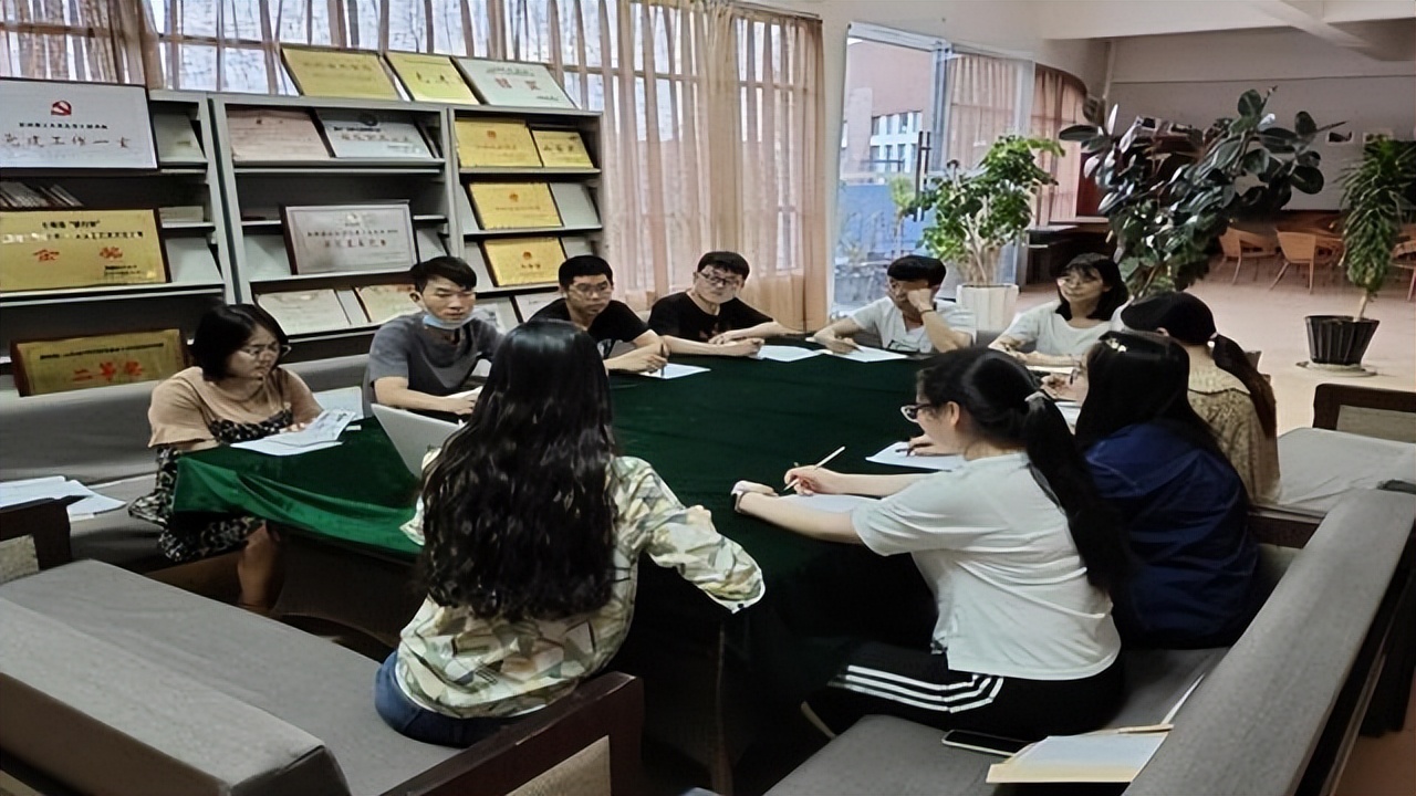 如果只能就读专科，这4件事尽早做准备，影响未来一生的发展