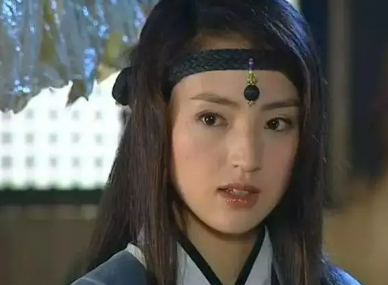 董璇高云翔离婚三年，两个人的生活，一个天上一个地下