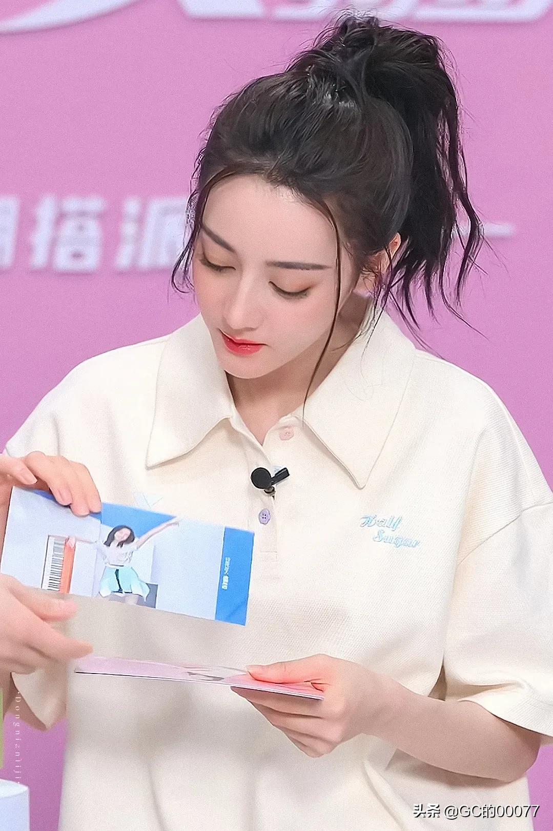 明星图片迪丽热巴特步