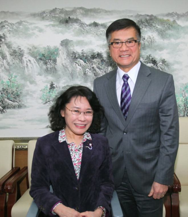 张海迪：5岁截瘫被医生断言活不过27岁！现年过六旬仍在发光发热