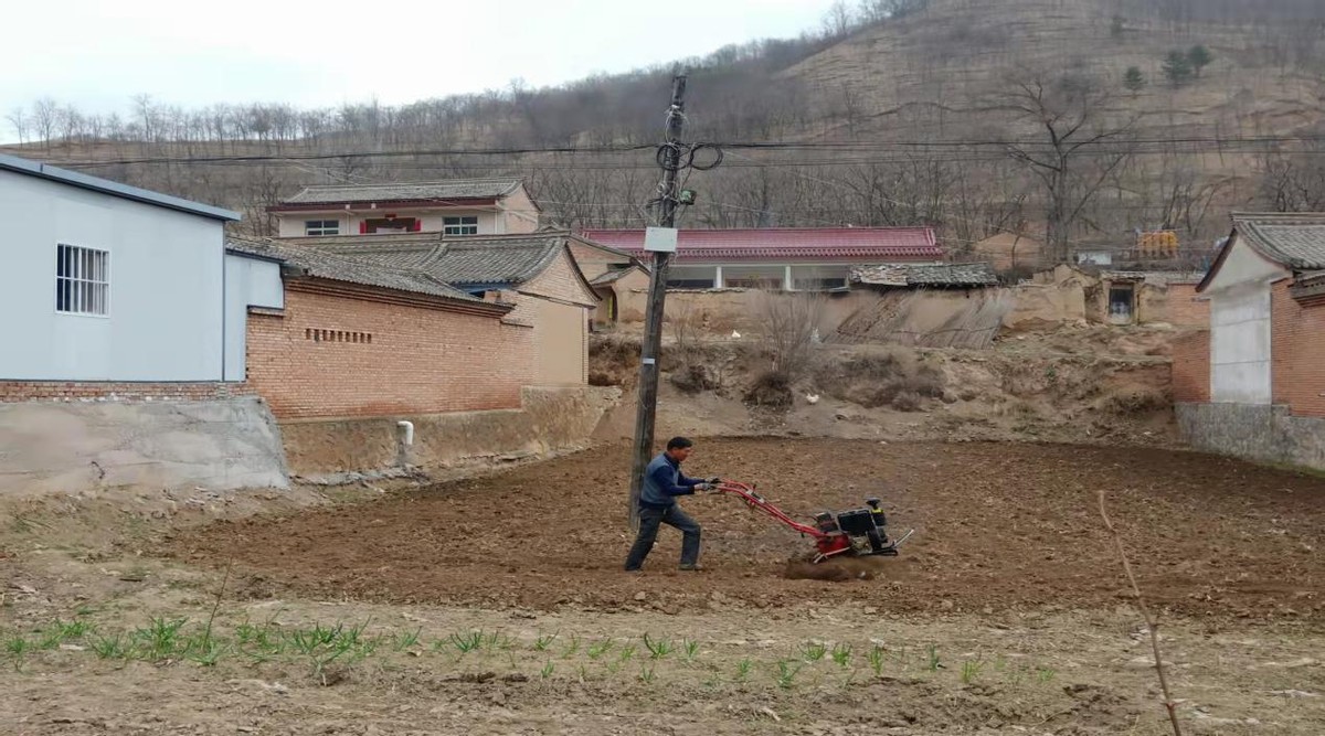 帮扶担使命 春耕忙行动&mdash;&mdash;秦州区华岐镇刘杜村工作队工作记实