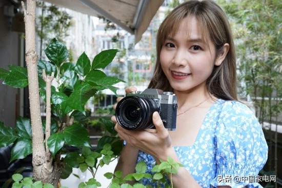 告别直男审美！女神节试试送这几款高颜值数码好物