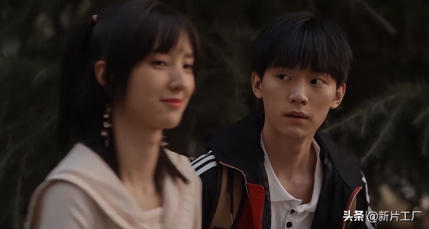 同样是年少演爸，把王源跟周翊然放一起，差别出来了