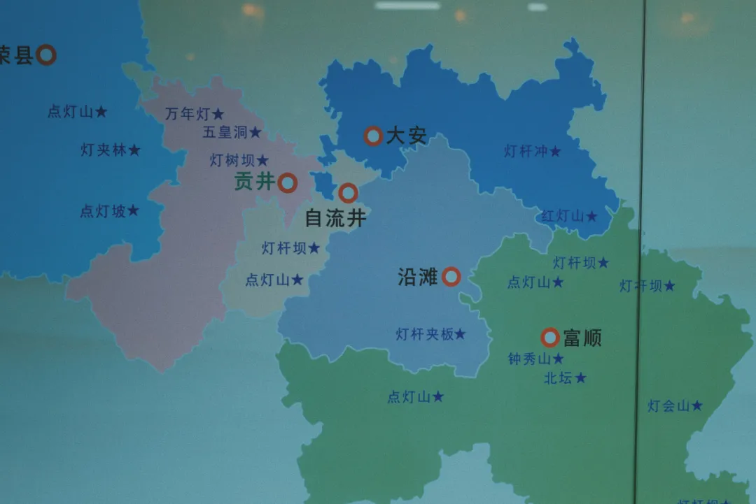 最近超火的盐帮菜之乡让我大开眼界，奇怪的知识又增加了