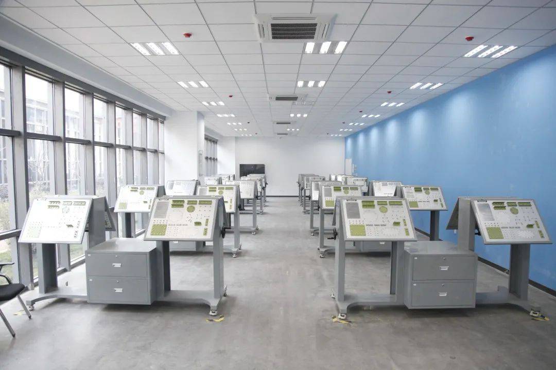 机务维修到底是一份怎样的工作？机务专业还能报名吗？