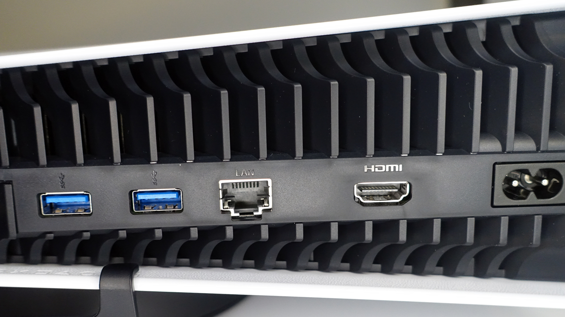 设备来说也很有意思,前阵子看到了一个ap 配备了两个10g/poe 网线接口