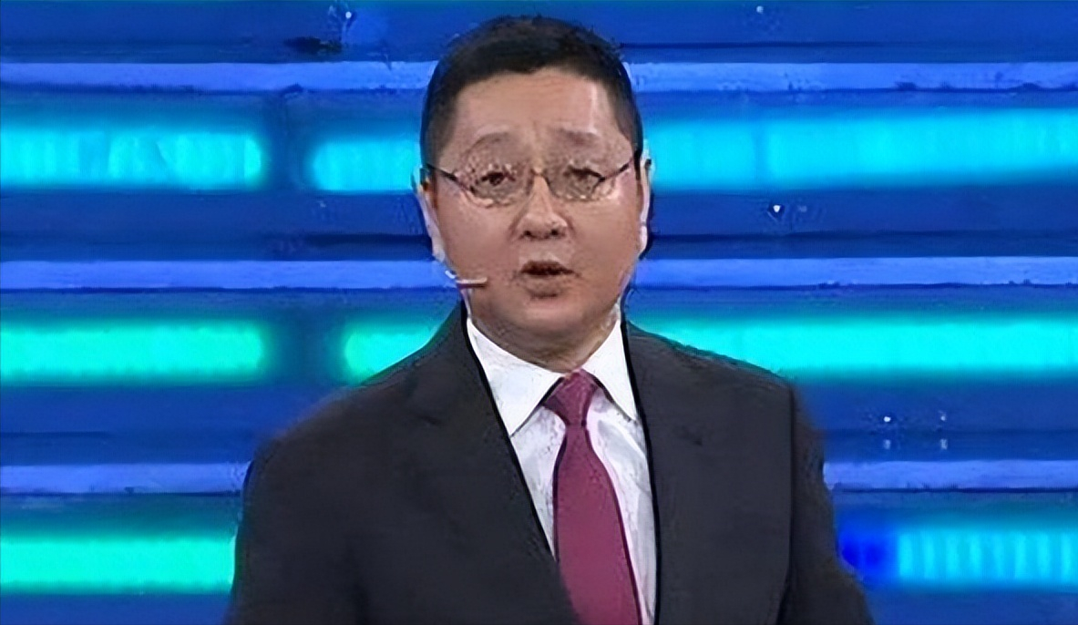 同为《今日说法》主持，撒贝宁成央视红人，张绍刚却在网综混饭吃