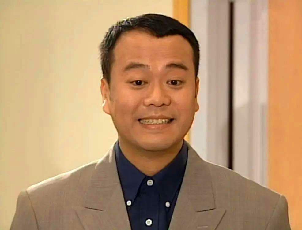 但直到两人恋情稳定,他都不知道傅洁娴是澳门"第一代赌王"傅老榕的