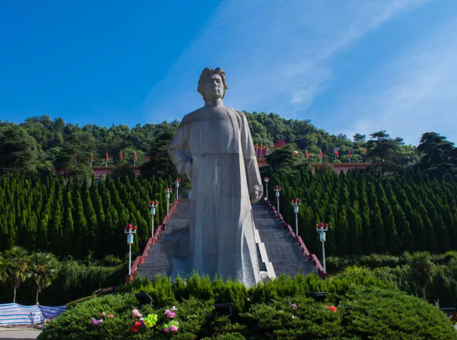 老人画几十年毛主席像，邵华专程登门致谢，萨马兰奇感叹：像极了