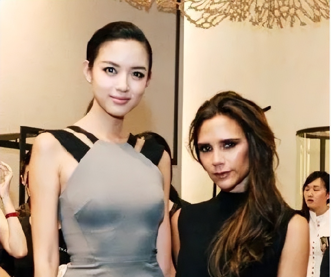 16对中外明星同框,耀眼的“东方美”不输国际咖,举手投足皆风情