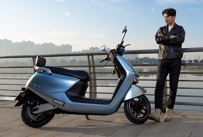 续航200公里起,这3款电动车适合长途代步,跑外卖,你看好哪个?