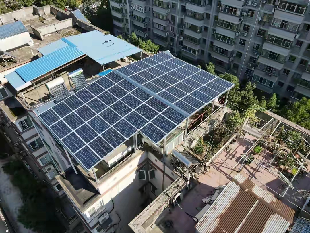 屋顶漏水怎么办？看39岁大爷的做法，再也不用花冤枉钱了