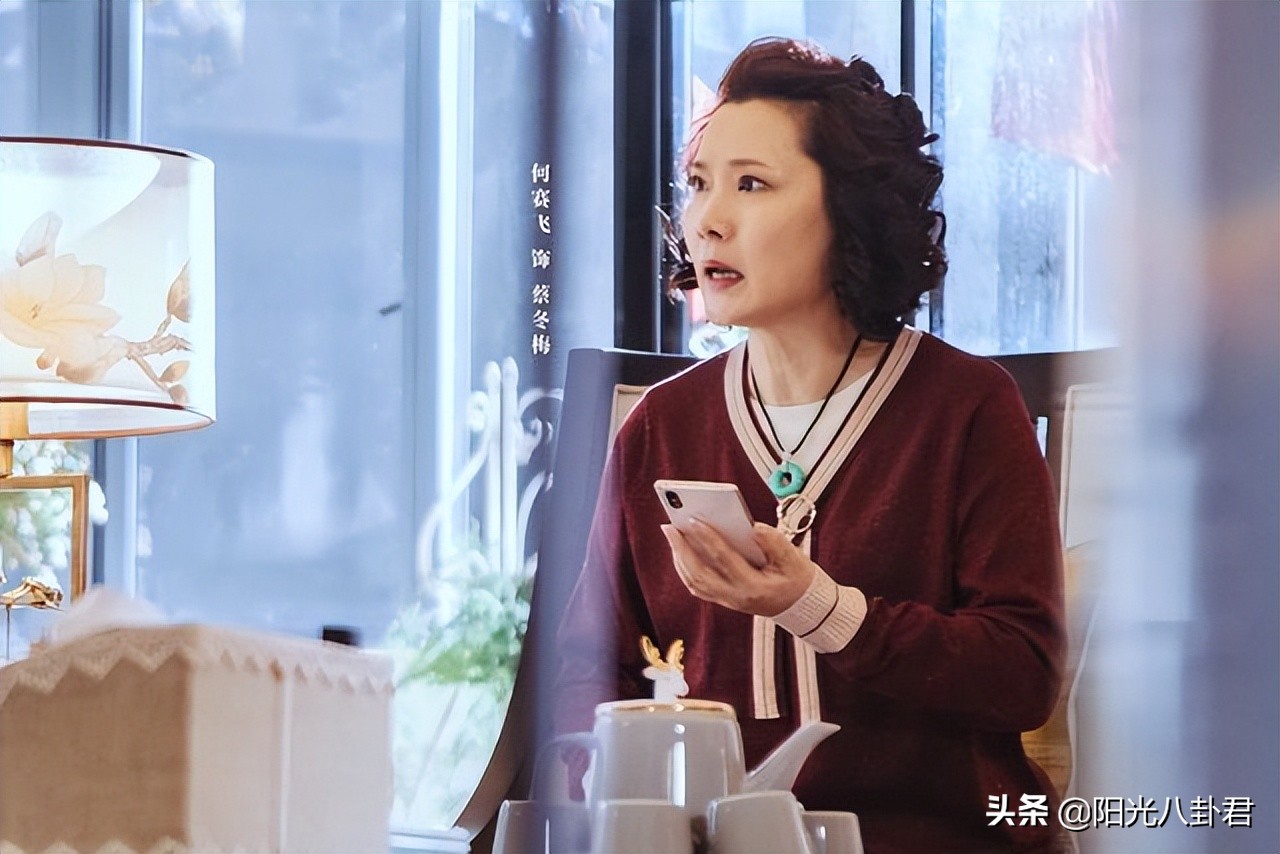 6位生不逢时的内地女星：十年貌美无人识，一朝“大妈”天下知