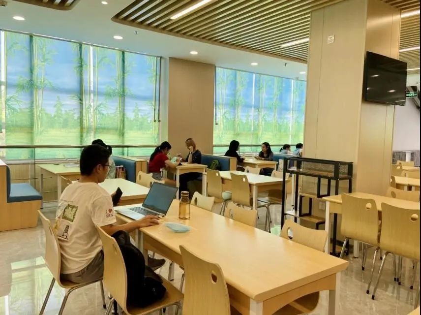 高考必胜！坐拥3个地铁站，食堂比男寝还多！2022，北师大等你赴约！