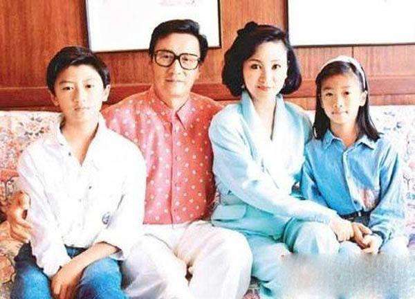 给最惊艳的“13位港姐”排个名：邱淑贞仅第4，张曼玉垫底了