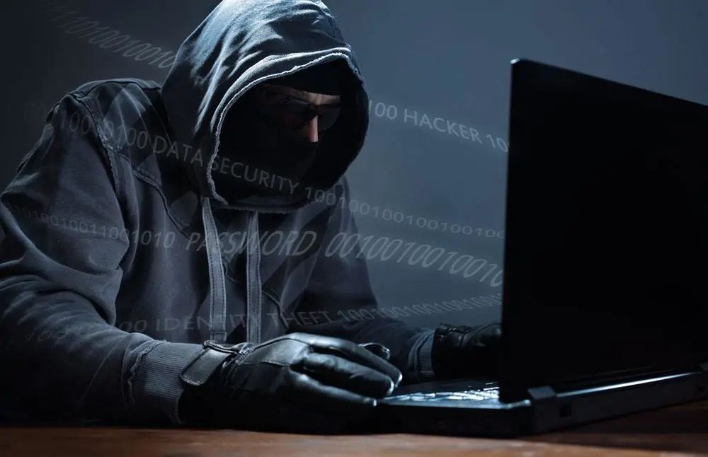 两个电脑隐藏文件的方法，简单实用，帮您守住办公机密
