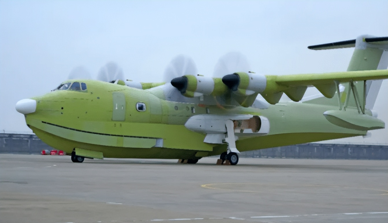 �����з�ˮ�ϴ�ɻ���C130��첹�������ã����й�AG600ֻ����Ľ