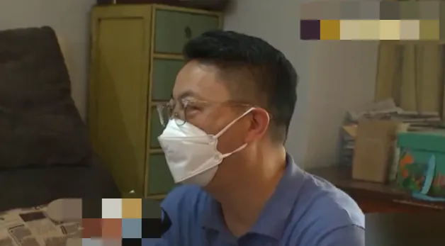 杭州，梁老先生脚上长了肉刺，走路非常难受，于是去了修脚店连锁店处理了一下