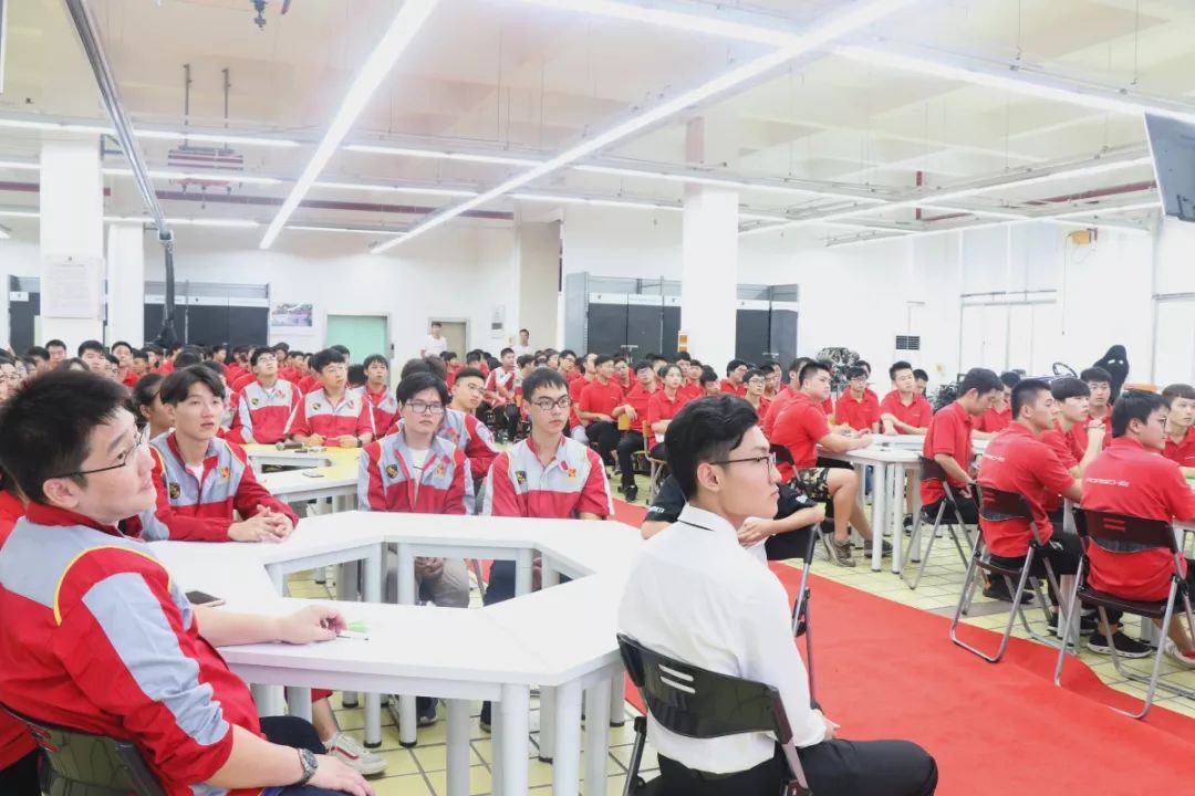 上海博世职业技术学校｜以心迎新，情满校园