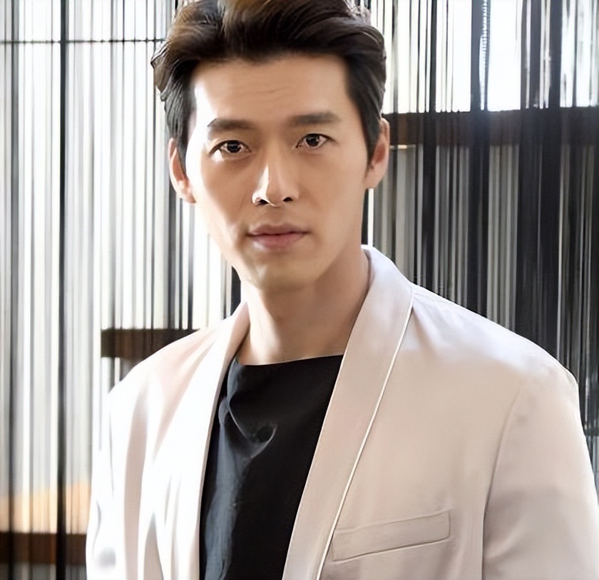 孙艺珍与宋允儿聚餐，身材纤细不像孕妇，玄彬只在一旁烤肉