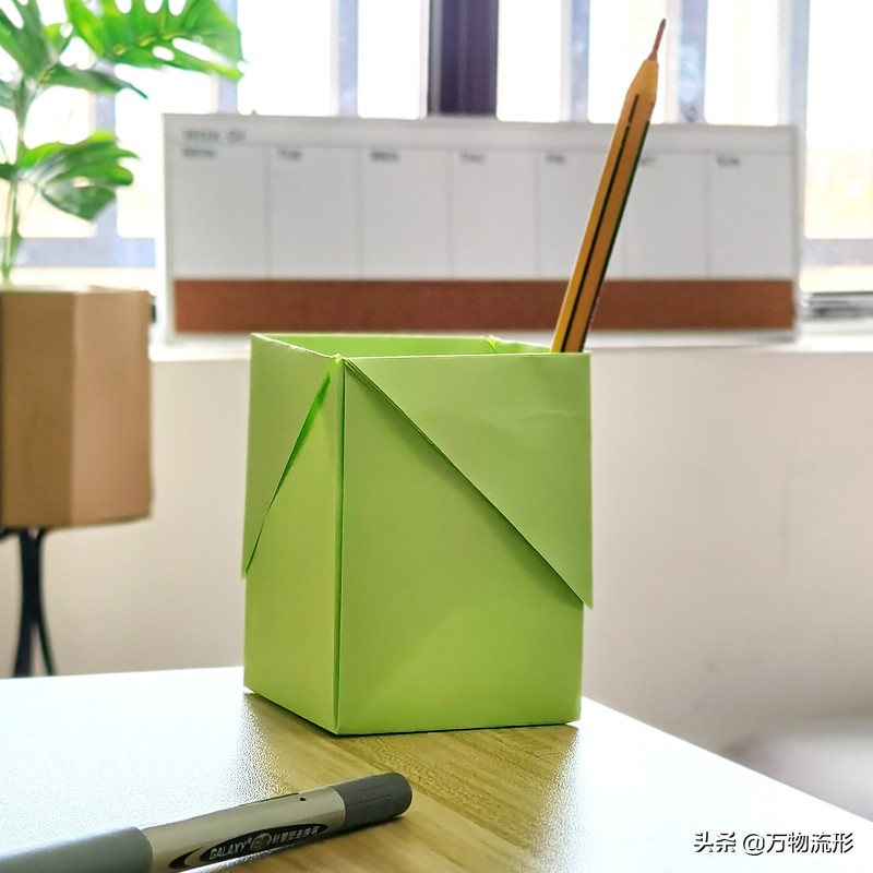 一张a4纸的折纸方法,折叠成八种桌面小收纳盒