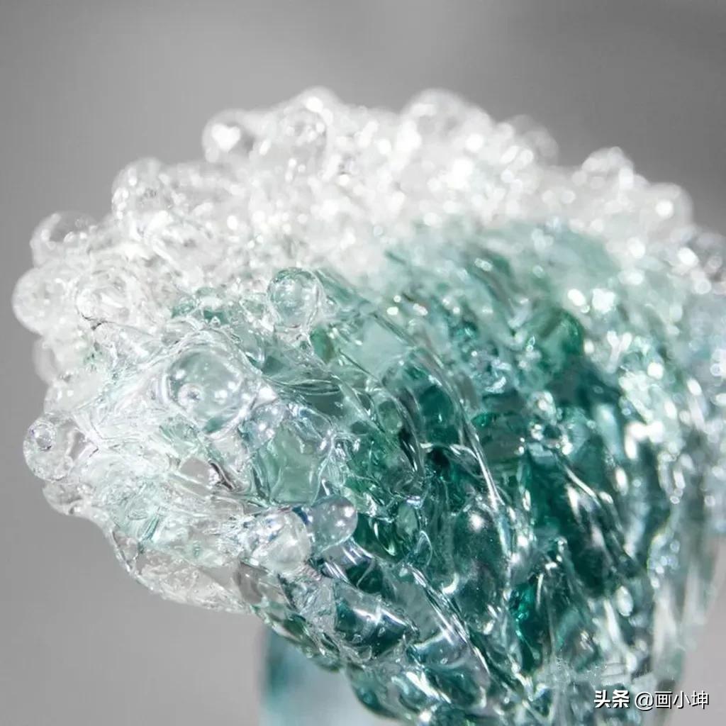 微缩的海浪造型玻璃配饰