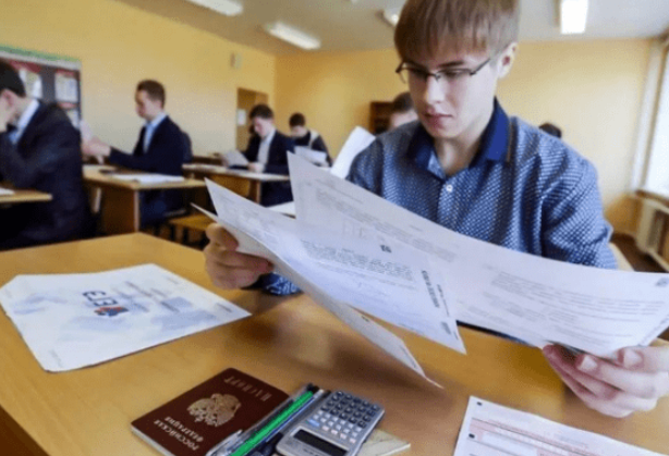 汉语被纳入俄罗斯高考，拿到试卷“一脸懵”，友谊的小船说翻就翻