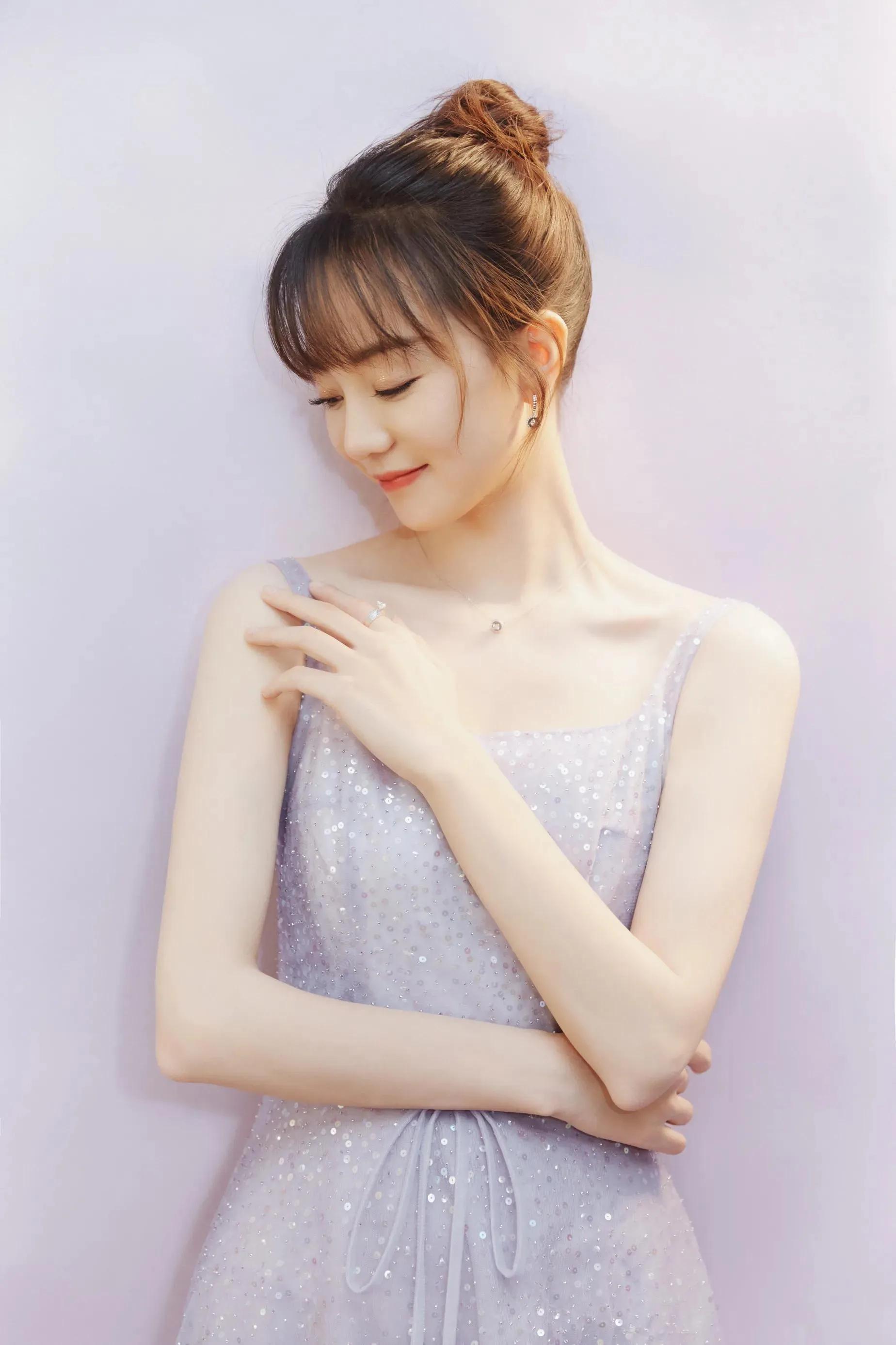 毛晓彤，赵露思，梁洁和胡意旋，谁最甜美