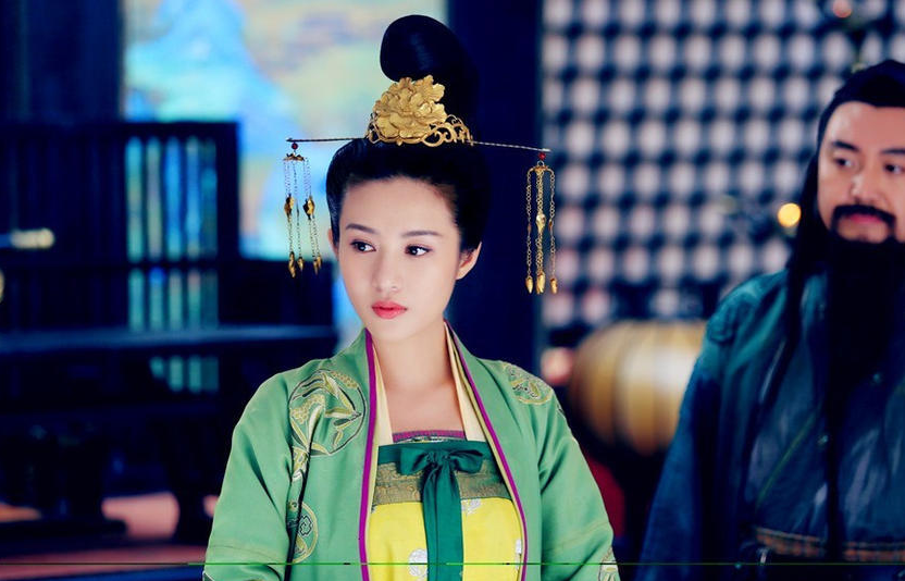 邬倩倩年轻时照片图片(曾获姑父尤小刚力捧) - 赤虎壹号