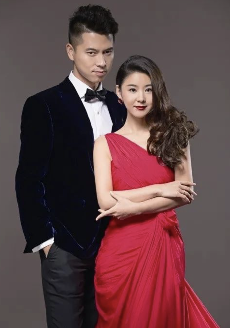 演员王雷：苦熬8年成名，宠爱李小萌至今无绯闻，活成人生赢家