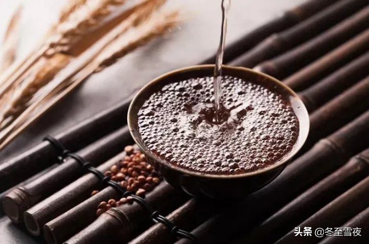 三伏天喝酒要注意什么？行家：務必牢記“2量”，正確喝酒好處多