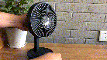 电风扇怎样放最凉快？外国物理老师巧用伯努利定律，演示正确用法