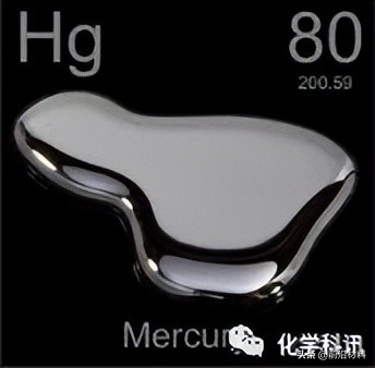 几滴漏在手套上的试剂，杀死了一名博士生导师