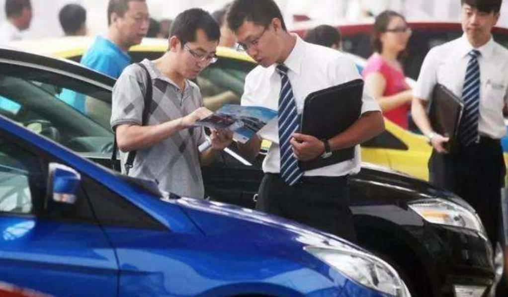 一个月工资多少，才能开得起30万的车？你达标了吗？