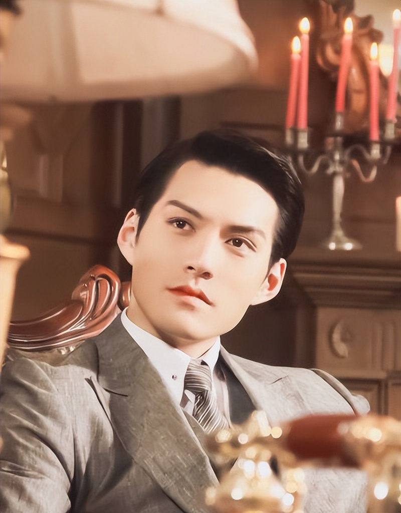 10位长得像“混血儿”的男星，个个明眸皓齿，实打实的中国美男子