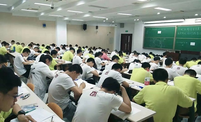 学霸周浩高考669分考入北大，3年后却选择读技校，为何？