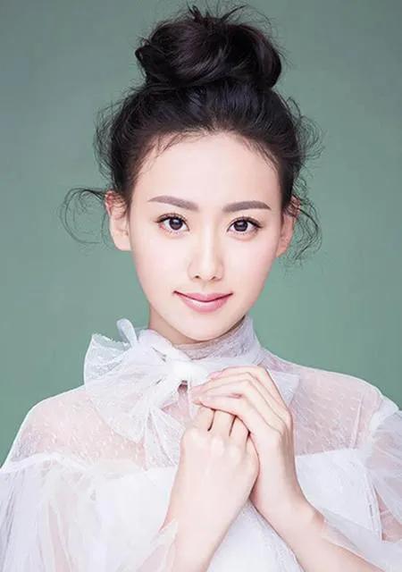 青春女星李嘉雯