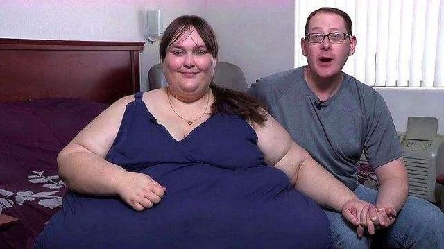 世界上最胖的人（体重1450斤!嫁高富帅后生下2子）-第7张图片