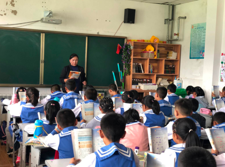 小学教育VS学前教育，哪个就业前景更好？听听过来人怎么说