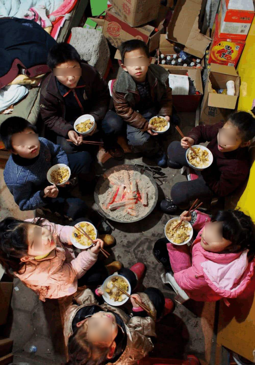 “爱心妈妈”李利娟：22年收养118个孤儿，却利用孩子敲诈2千万