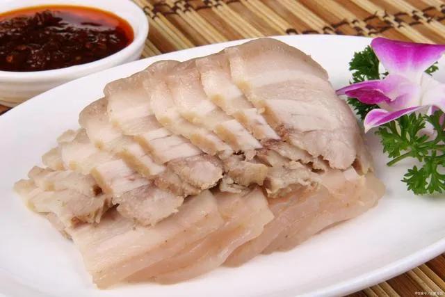 肥猪肉真的可怕吗？你真的知道吃肥肉的好处吗？你真的吃对了吗？