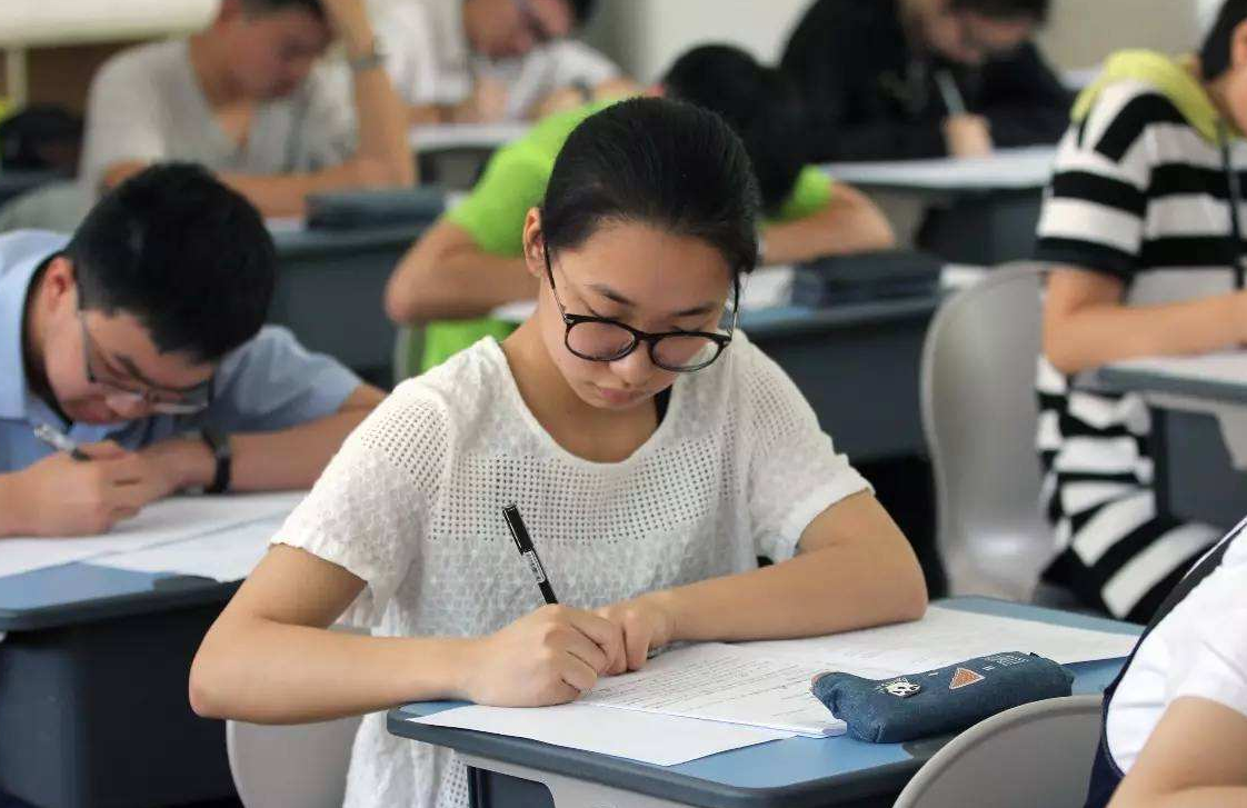 考生撕他人答题卡,考生撕他人答题卡原因