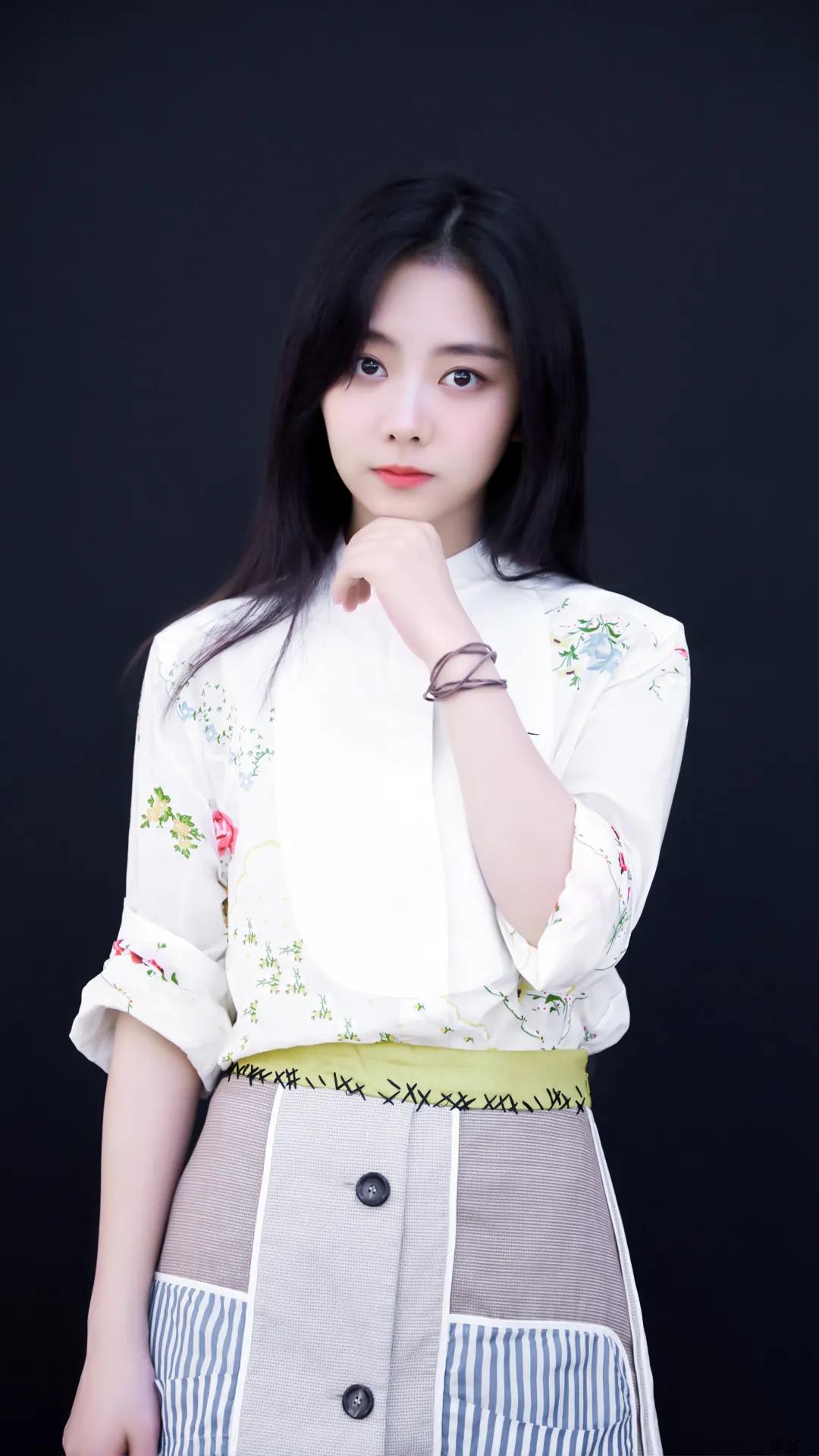 谭松韵：古灵精怪，随性率真，甜美迷人