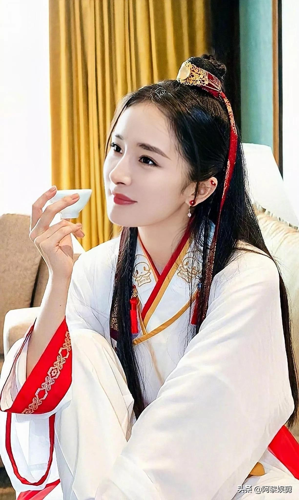 当杨幂遇到刘亦菲，两大女神谁更胜一筹？