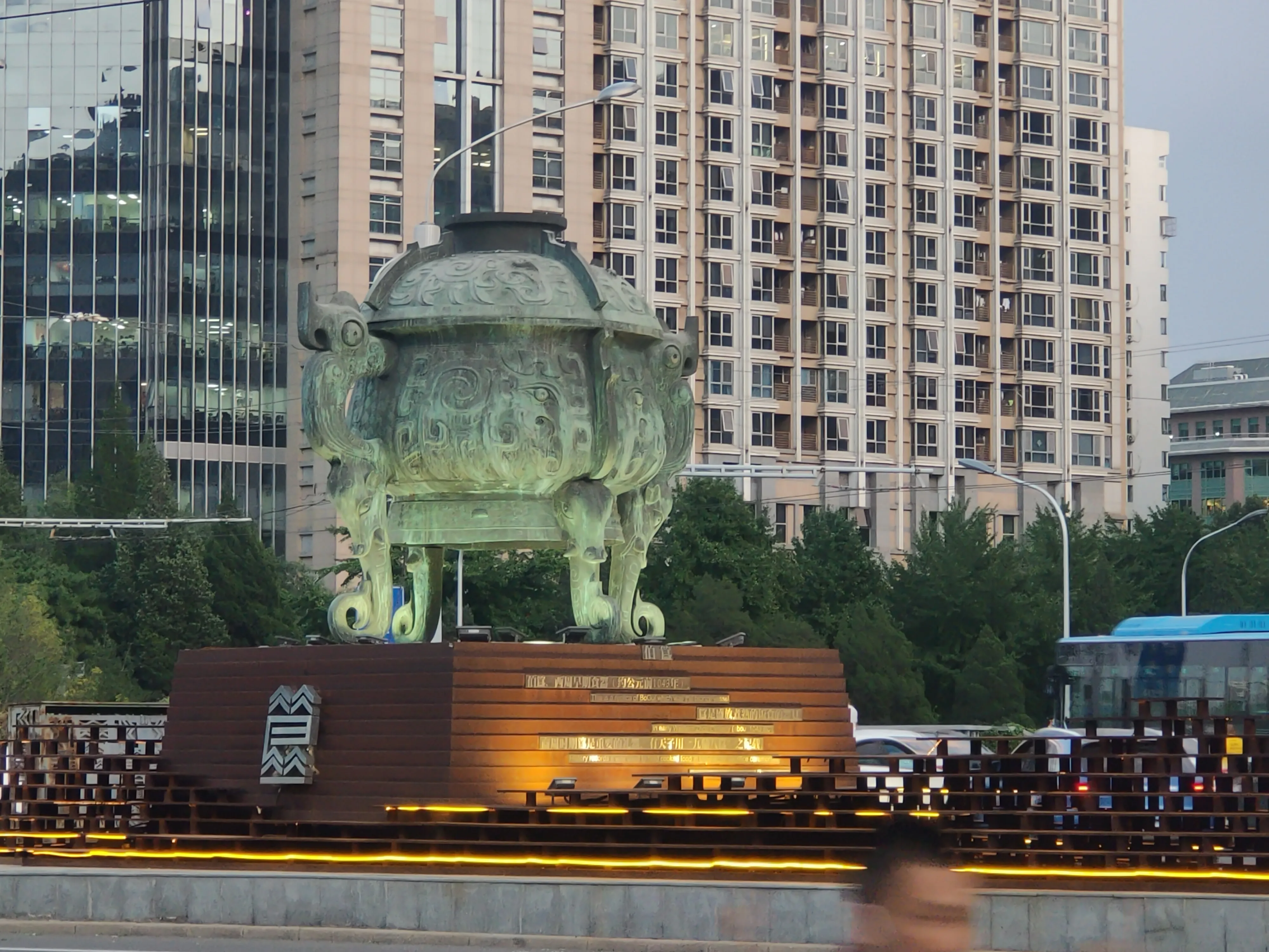 北京簋街饮食一条街在哪(北京最有名的饮食一条街簋街,很多人不认识这个字，念簋（gu)